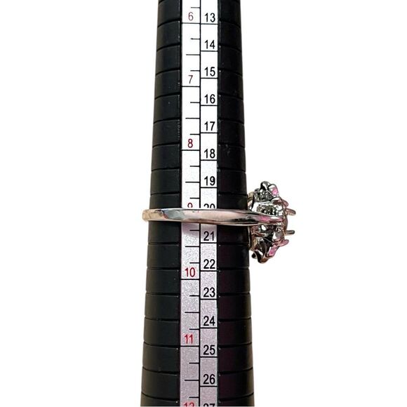 Elegant Pink Stone Flower Silver Tone Ring Size 9 - Picture 5 of 5